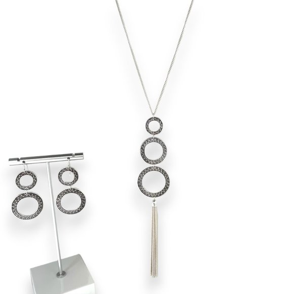 Necklace & Earring Set, Antique Silver Tone, 3 Round Pendant, 22"-24" - Picture 2 of 10